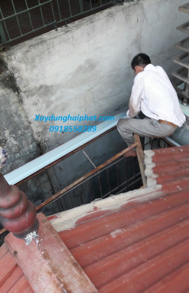 nhan-lam-mang-xoi-nuoc-thi-cong-mang-thoat-nuoc-inox-gia-re-4