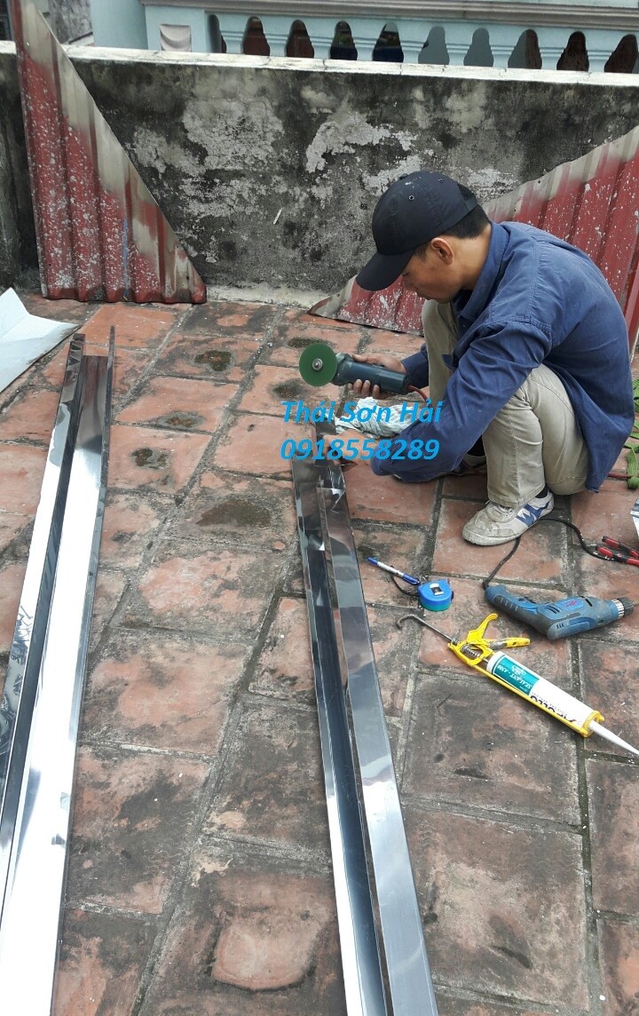 nhan-sua-chua-thay-moi-mang-mai-ton-inox-tai-nam-tu-liem-5