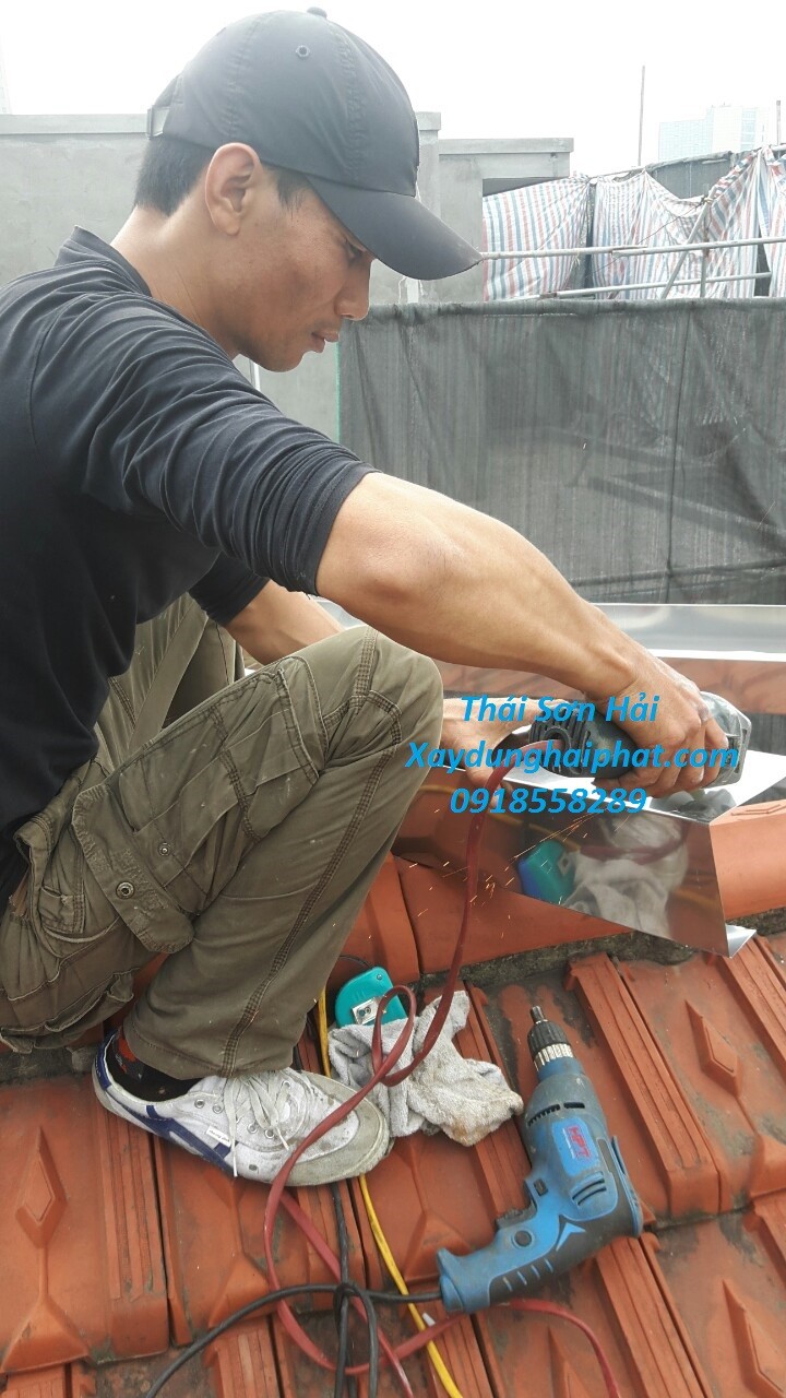 nhan-sua-chua-thay-moi-mang-xoi-mai-ton-inox-tai-ha-dong-2