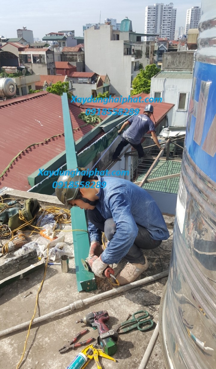 nhan-thay-mang-xoi-ton-inox-lap-dat-mai-ton-theo-yeu-cau-o-ha-noi-1