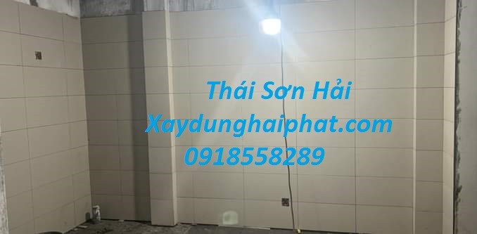 nhan-xay-trat-op-lat-cai-tao-lai-tuong-nha-cu-o-hn-4