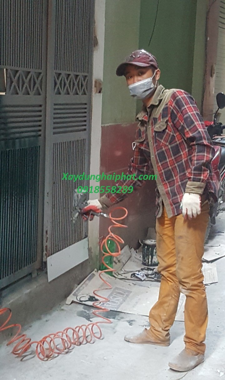 son-chuong-cop-sat-son-canh-cua-canh-cong-sat-o-hn-5