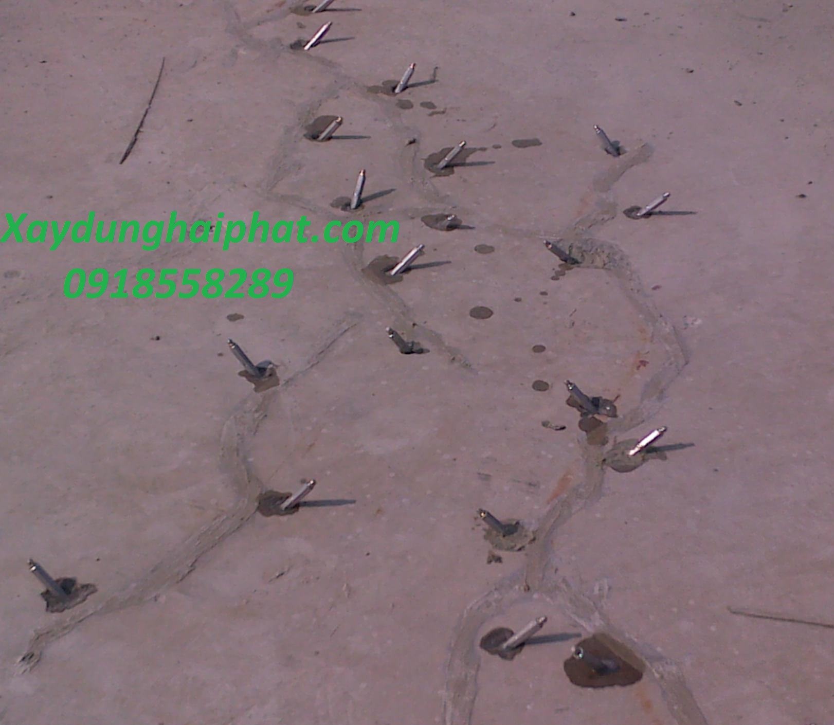 sua-tran-nut-chong-tham-khe-nut-tuong-chuyen-nghiep-ha-noi-3
