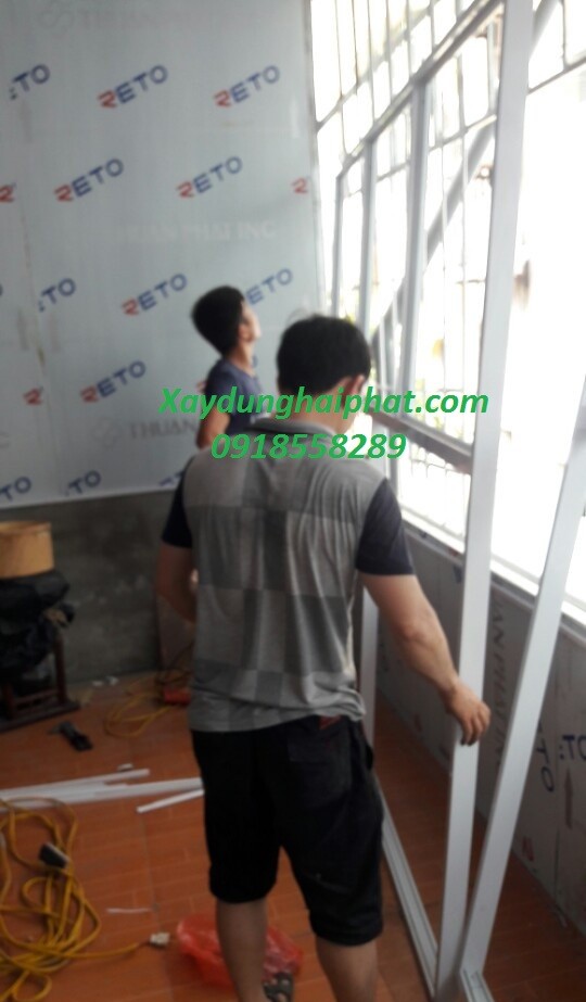thi-cong-cua-vach-nhom-kinh-o-thanh-xuan-hn-6