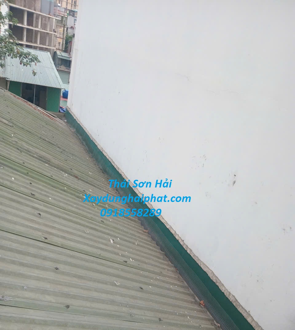 tho-chong-tham-khe-tuong-xu-ly-khe-ho-giua-2-nha-lien-ke-bang-ton-o-HN-6