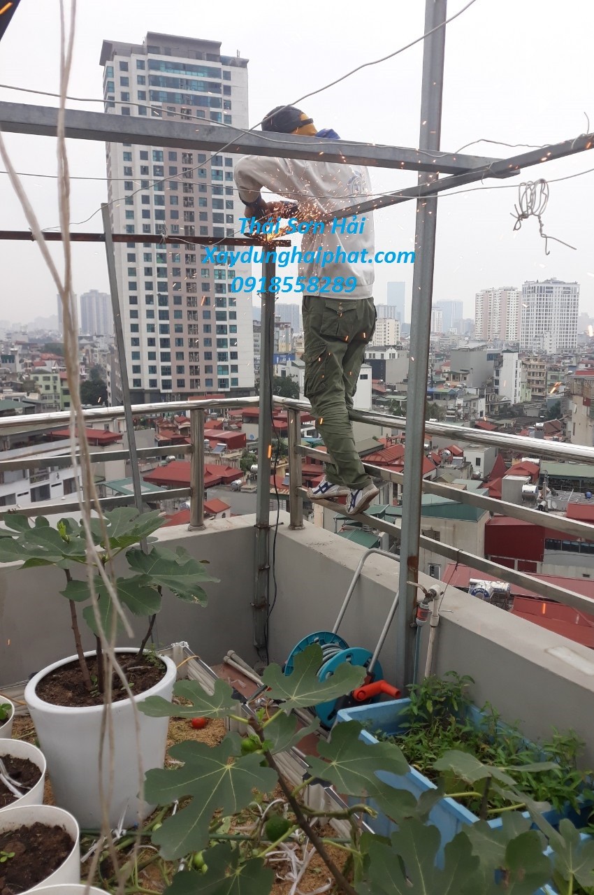 tho-chong-tham-mai-be-tong-chong-tham-san-thuong-trong-cay-o-hn-2