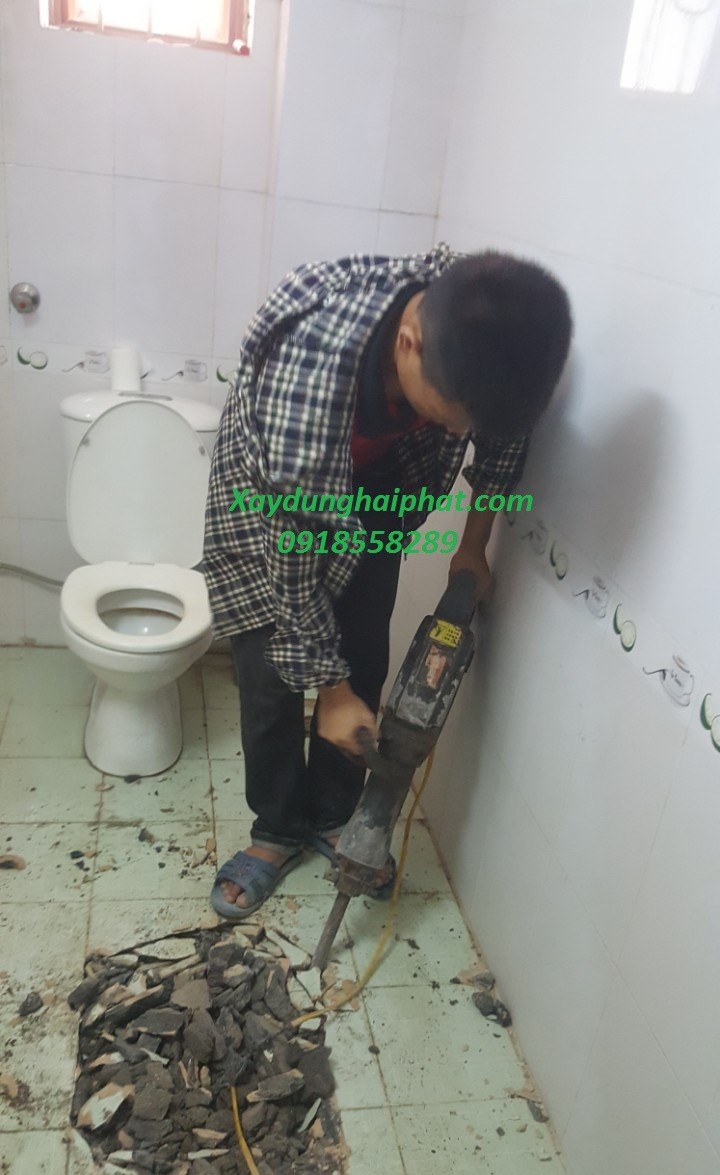 tho-chong-tham-nha-ve-sinh-sua-san-nha-ve-sinh-bi-tham-o-cac-quan-cua-hn-1