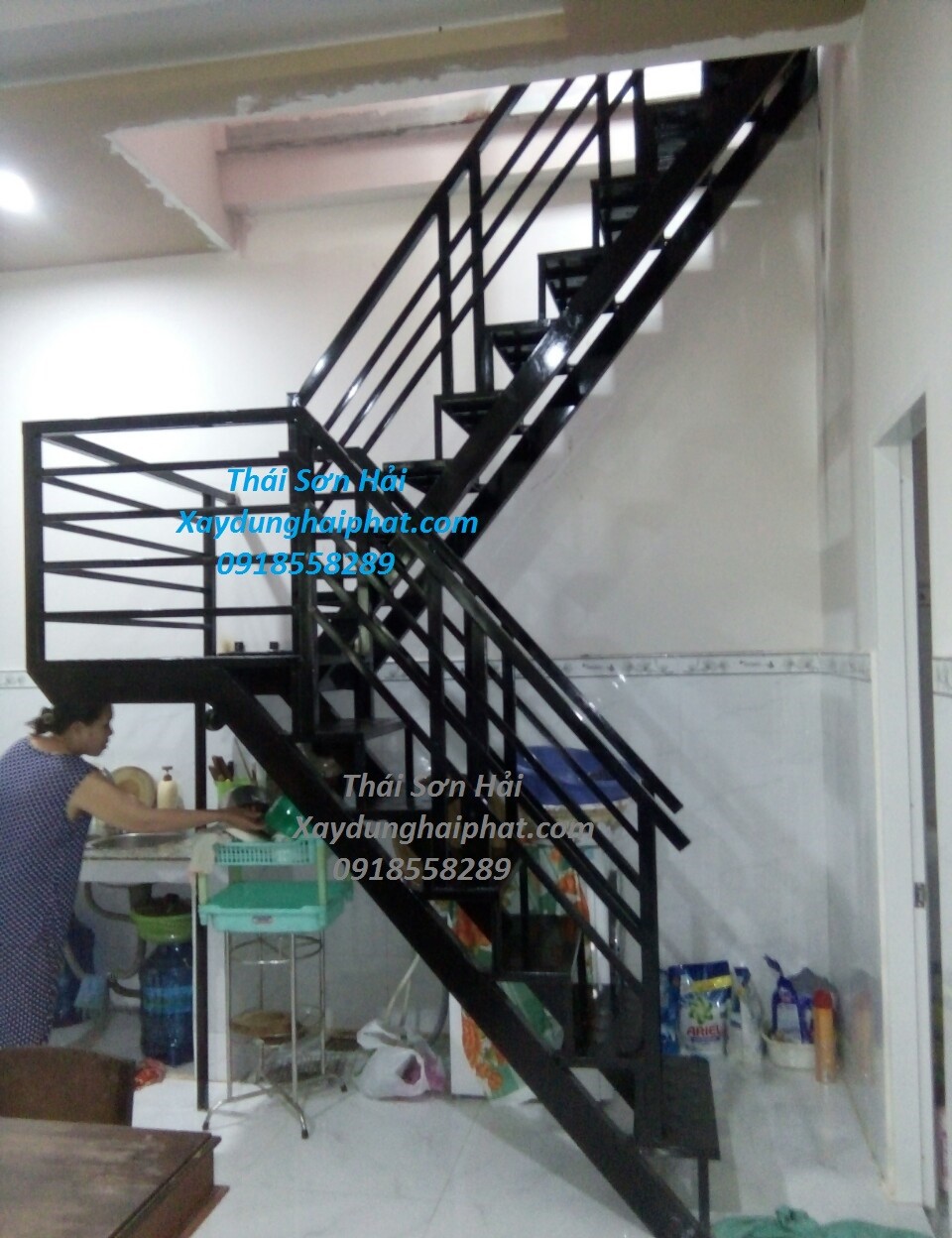 tho-chuyen-thi-cong-cau-thang-lam-cau-thang-sat-bac-go-o-ha-noi-5