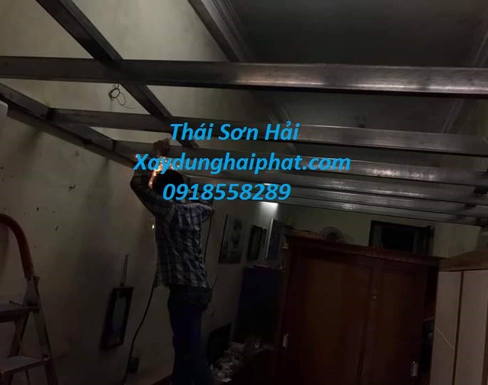tho-lam-gac-lung-lam-gac-xep-bang-sat-thi-cong-gac-xep-go-o-ha-noi-gia-re-3