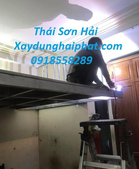 tho-lam-gac-xep-tai-ha-dong-chuyen-nhan-thi-cong-gac-xep-bang-sat-2