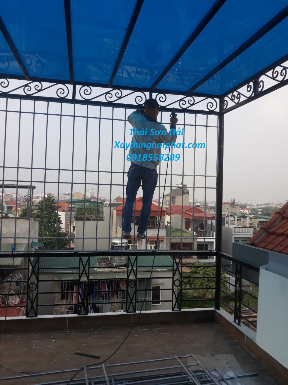 tho-lam-hang-rao-khung-sat-chuong-cop-ban-cong-lan-can-inox-3
