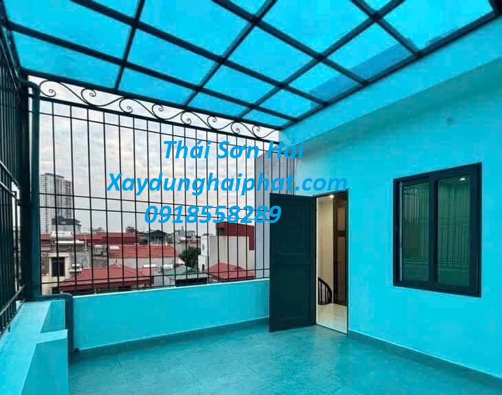 tho-lam-khung-bao-ve-chong-chom-chuong-cop-nha-pho-o-HN-6