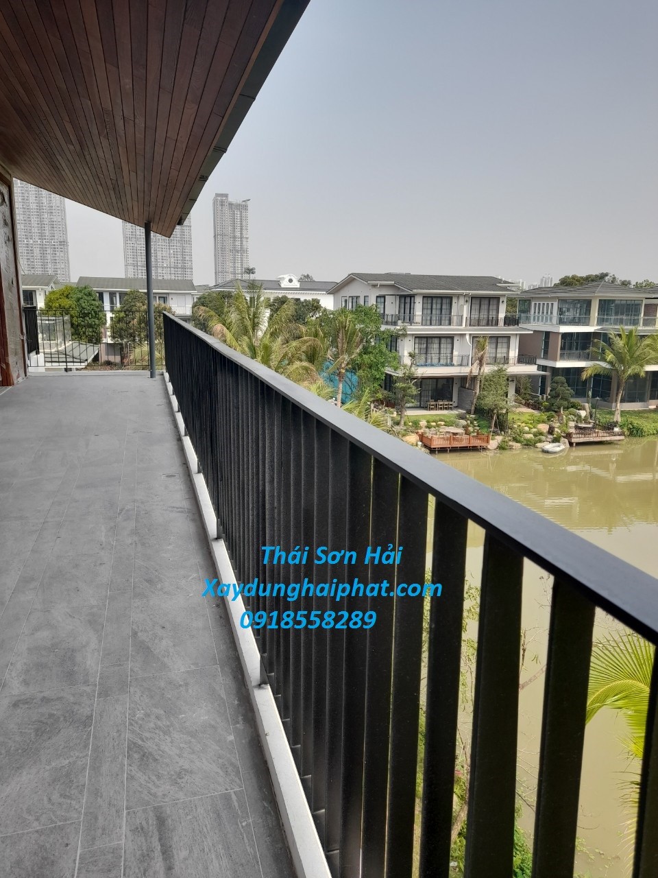 tho-lam-lan-can-ban-cong-lan-can-san-thuong-o-ha-noi-gia-re-6