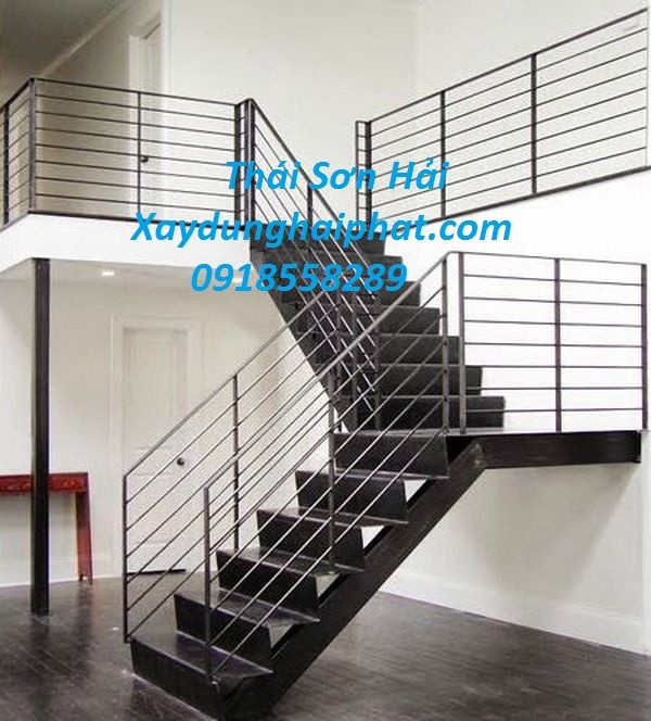 tho-lam-lan-can-cau-thang-sat-dep-lan-can-inox-o-ha-noi-3