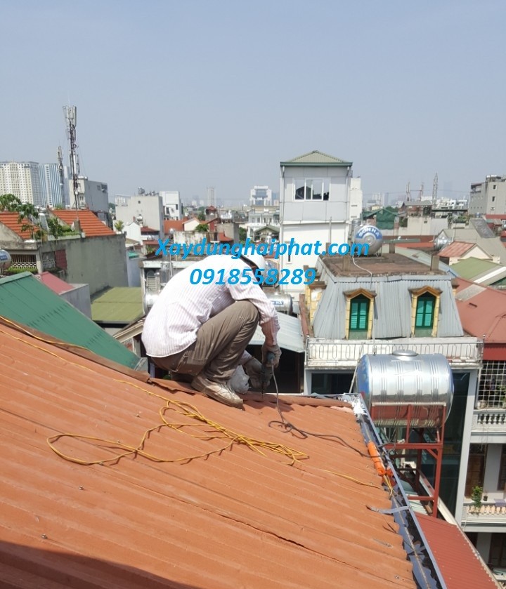tho-lop-mai-ton-huong-dan-cach-bit-lo-thung-mai-ton-chong-dot-hieu-qua-2