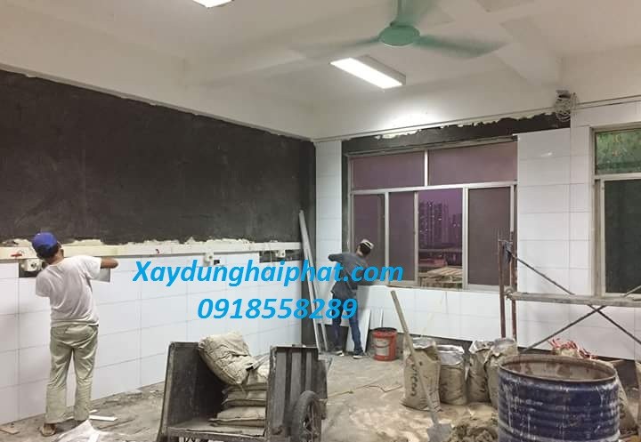 tho-op-gach-phong-khach-lat-gach-nen-nha-dep-gia-re-quan-hoang-mai-1