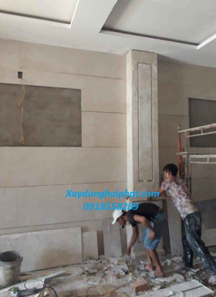 tho-op-lat-chuyen-nghiep-nhan-thi-cong-op-latgach-tai-hoan-kiem-1