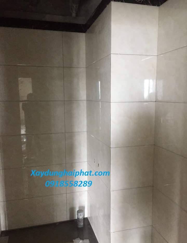 tho-op-lat-chuyen-nghiep-nhan-thi-cong-op-latgach-tai-hoan-kiem-2