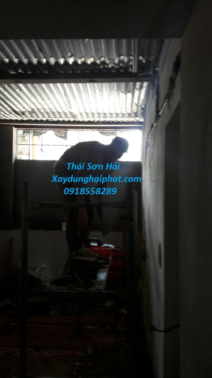 tho-sua-chua-cai-tao-nha-o-chuyen-vi-tri-tuong-ngan-o-hn-2