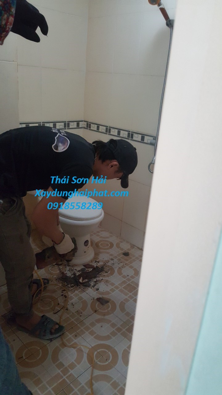 tho-sua-chua-nha-ve-sinh-chuyen-thi-cong-chong-tham-toilet-o-hn-1
