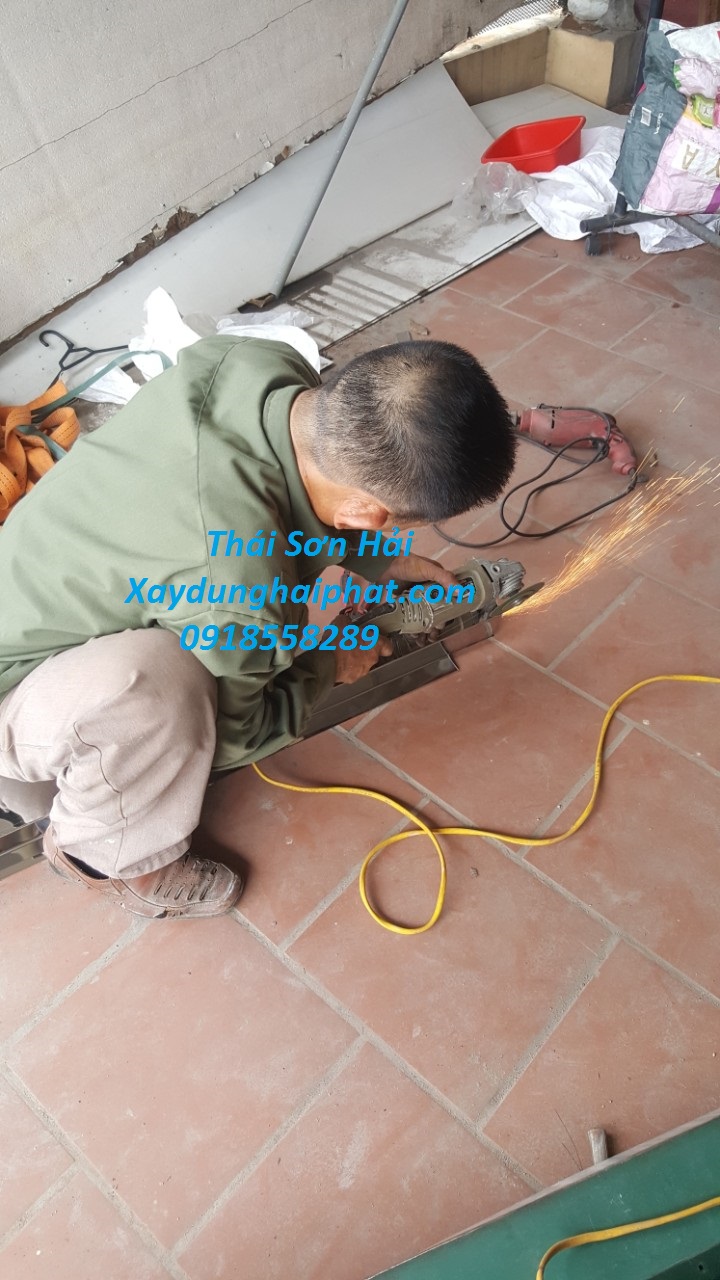 tho-thay-mang-xoi-gan-day-thay-mang-nuoc-mai-ton-tai-nha-o-Ha-Noi-1