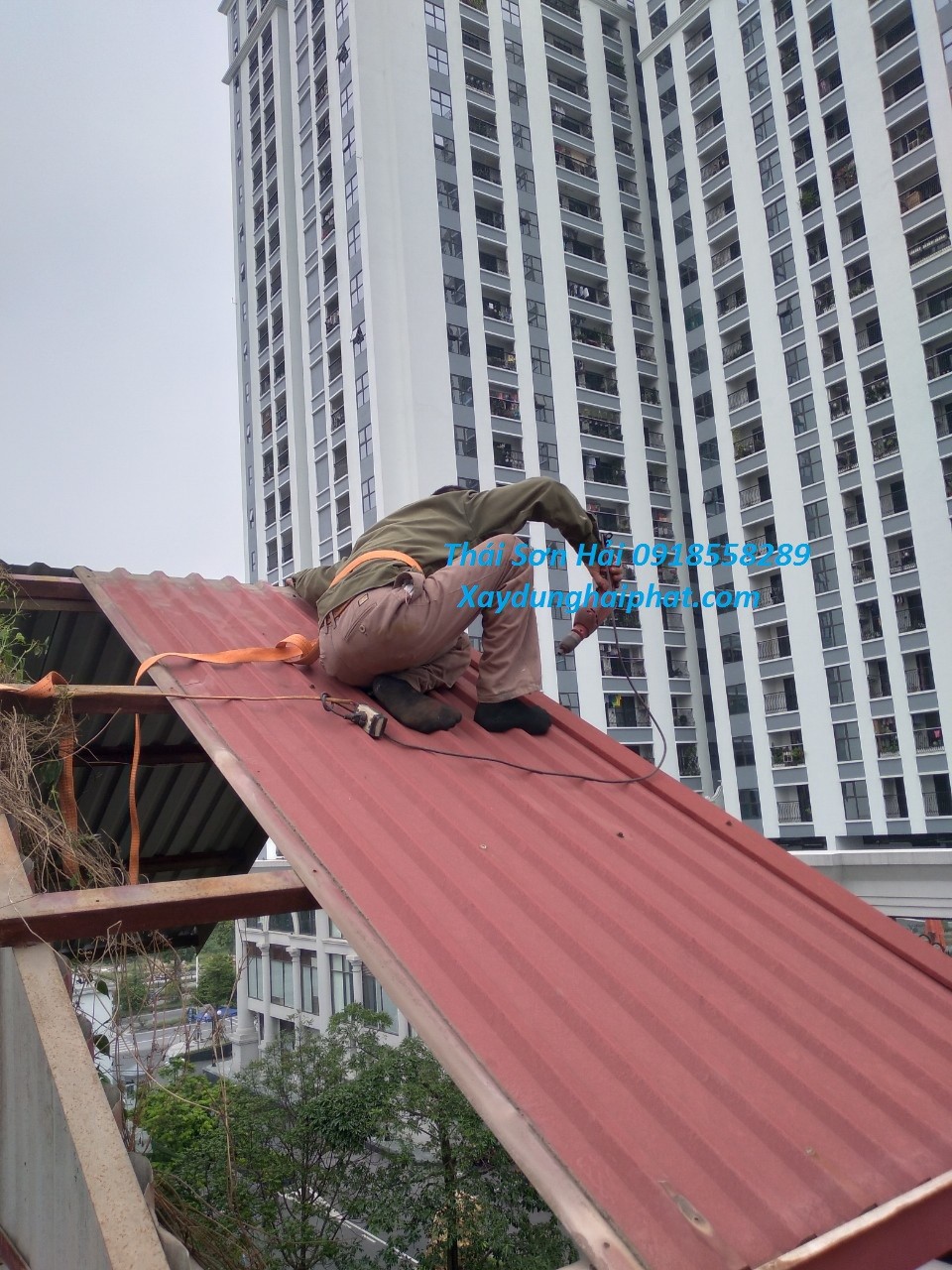 tho-thay-mang-xoi-inox-gia-cong-lap-dat-mang-xoi-tai-hn-4