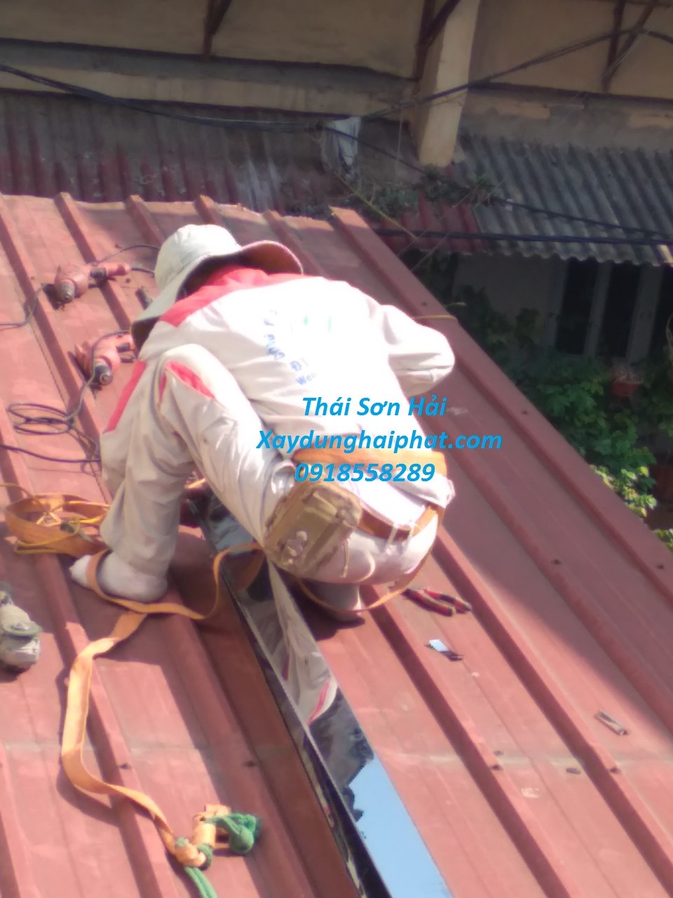 tho-thay-mang-xoi-thung-chuyen-lap-dat-mang-xoi-o-ha-noi-1