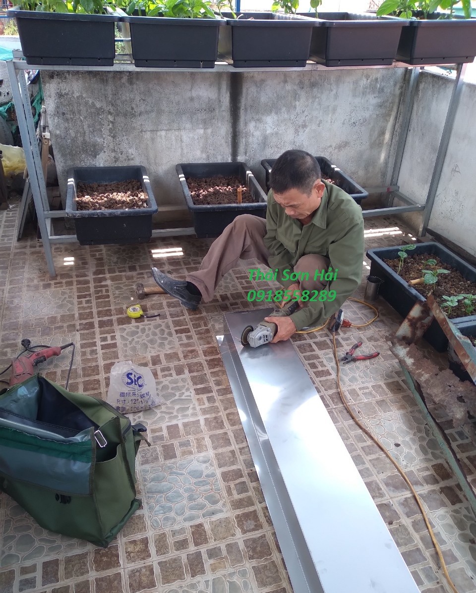 tho-thay-ong-mang-thoat-nuoc-mai-ton-chong-dot-mai-ton-tai-dong-da-2
