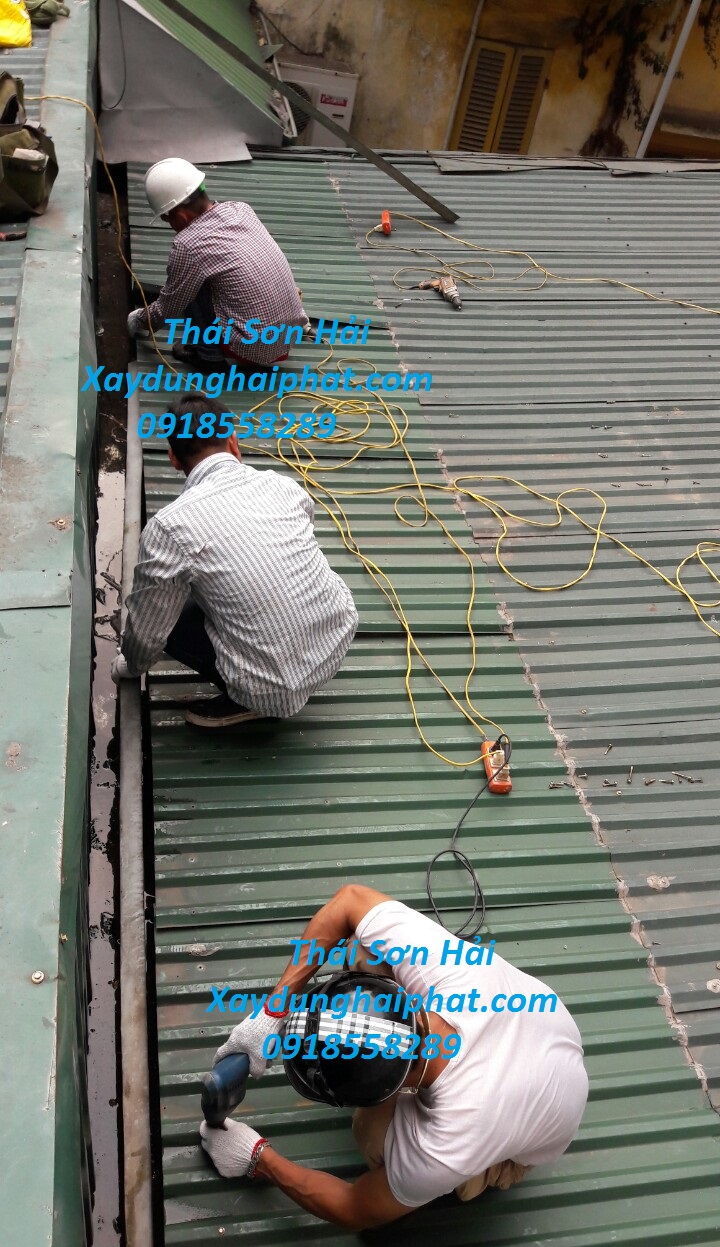 tho-thay-the-mai-ton-nhanh-gon-sua-chua-mai-ton-tai-hn-5