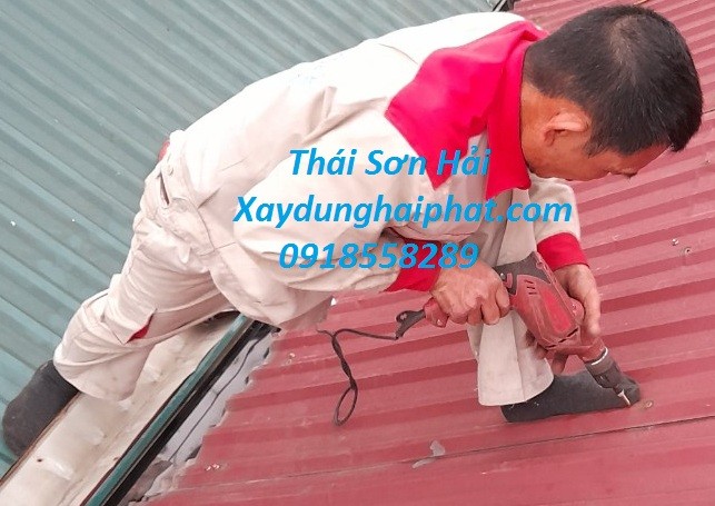 tho-thi-cong-thay-mai-ton-cu-hong-thi-cong-mai-ton-nha-dan-o-ha-noi-1