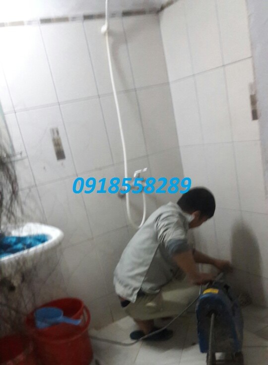 tho-thong-tac-chau-rua-bat-huong-dan-cach-xu-ly-ong-thoat-nuoc-bi-tac-3