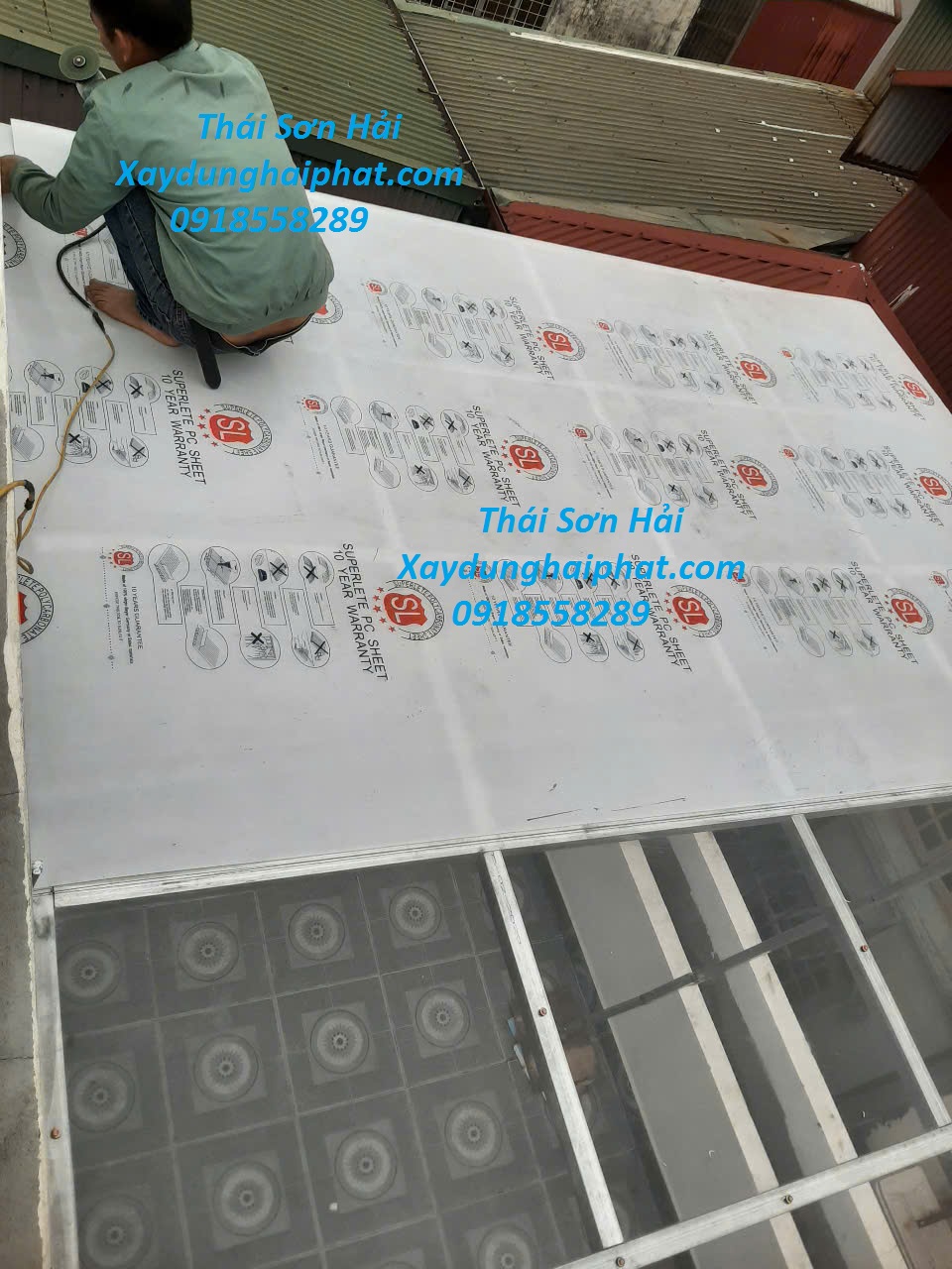 tim-doi-tho-lam-mai-poly-nhua-chat-luong-o-hn-1