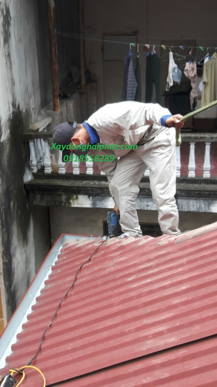 tim-tho-chong-tham-mai-nha-sua-dot-mai-ton-ha-noi-o-cac-quan-2