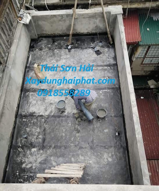 xu-ly-chong-tham-khe-nut-tran-be-tong-san-thuong-ban-cong-tai-hn-1