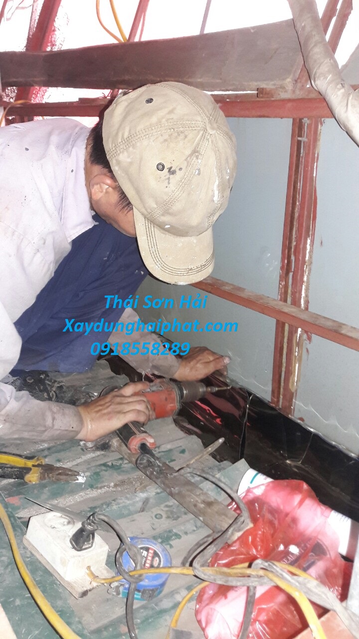 xu-ly-mai-ton-bi-dot-nuoc-chong-dot-mai-ton-gia-re-o-HN-6