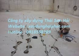 xu-ly-tran-nha-bi-nut-dot-triet-de-bang-keo-chong-tham-tran-nha-2