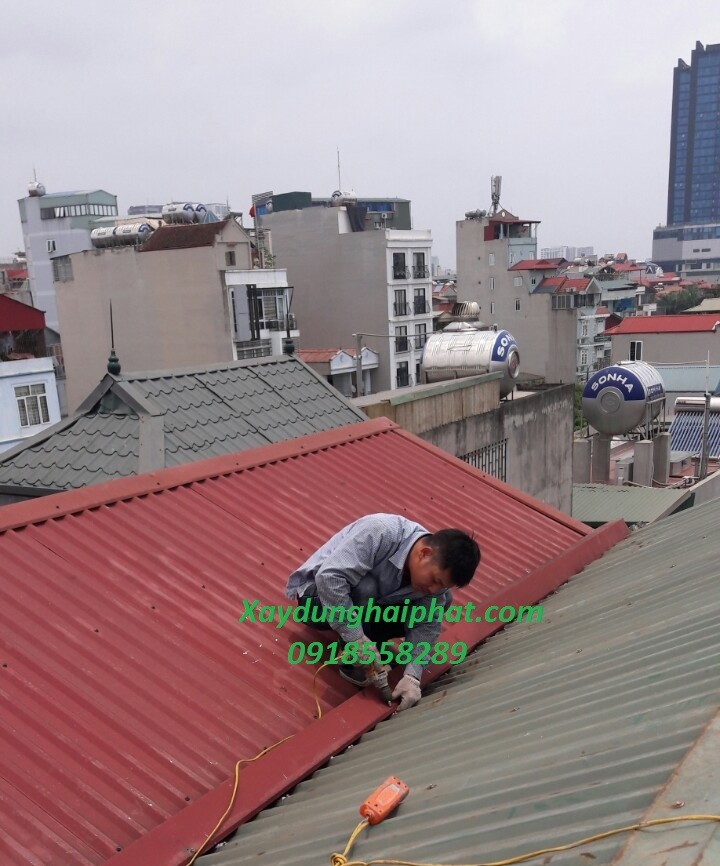 xu-ly-tuong-bi-tham-moc-chong-tham-khe-ho-giua-hai-nha-dut-diem-2