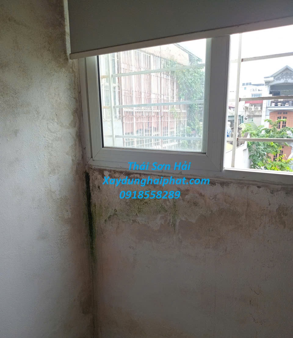 xu-ly-tuong-nut-va-chong-tham-chong-tham-co-tran-nha-o-Cau-Giay-1