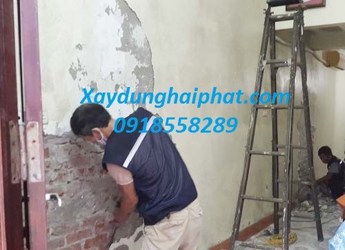 xu-ly-tuong-trat-bi-nut-chong-tham-nut-tuong-bang-sika-tai-hoan-kiem-ha-noi-1