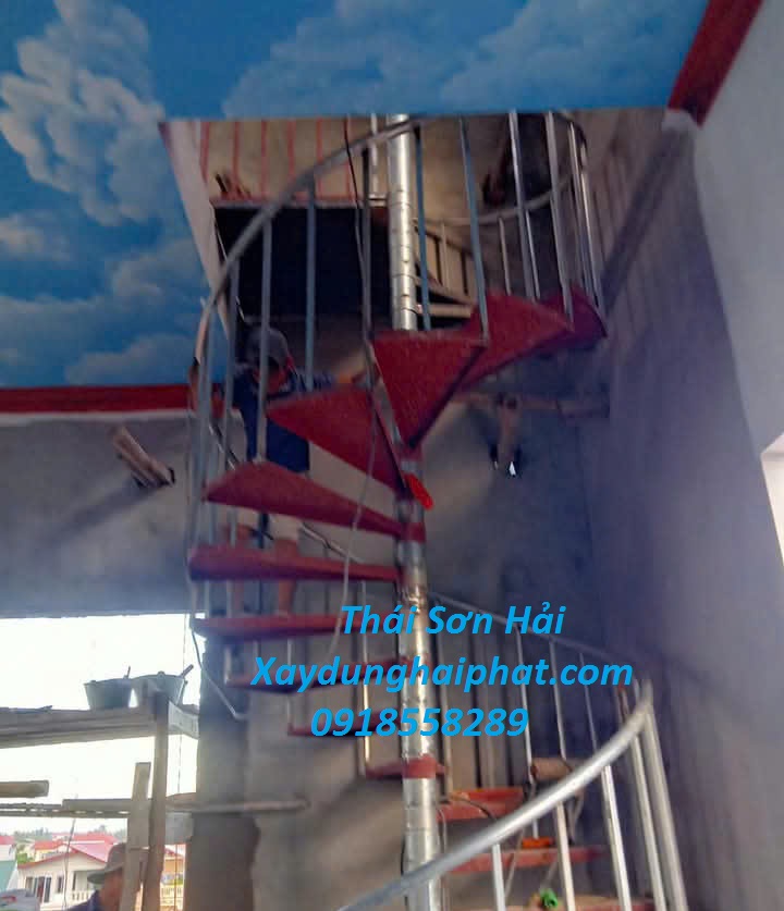 xuong-gia-cong-cau-thang-sat-khung-bao-ve-cho-nha-o-HN-7
