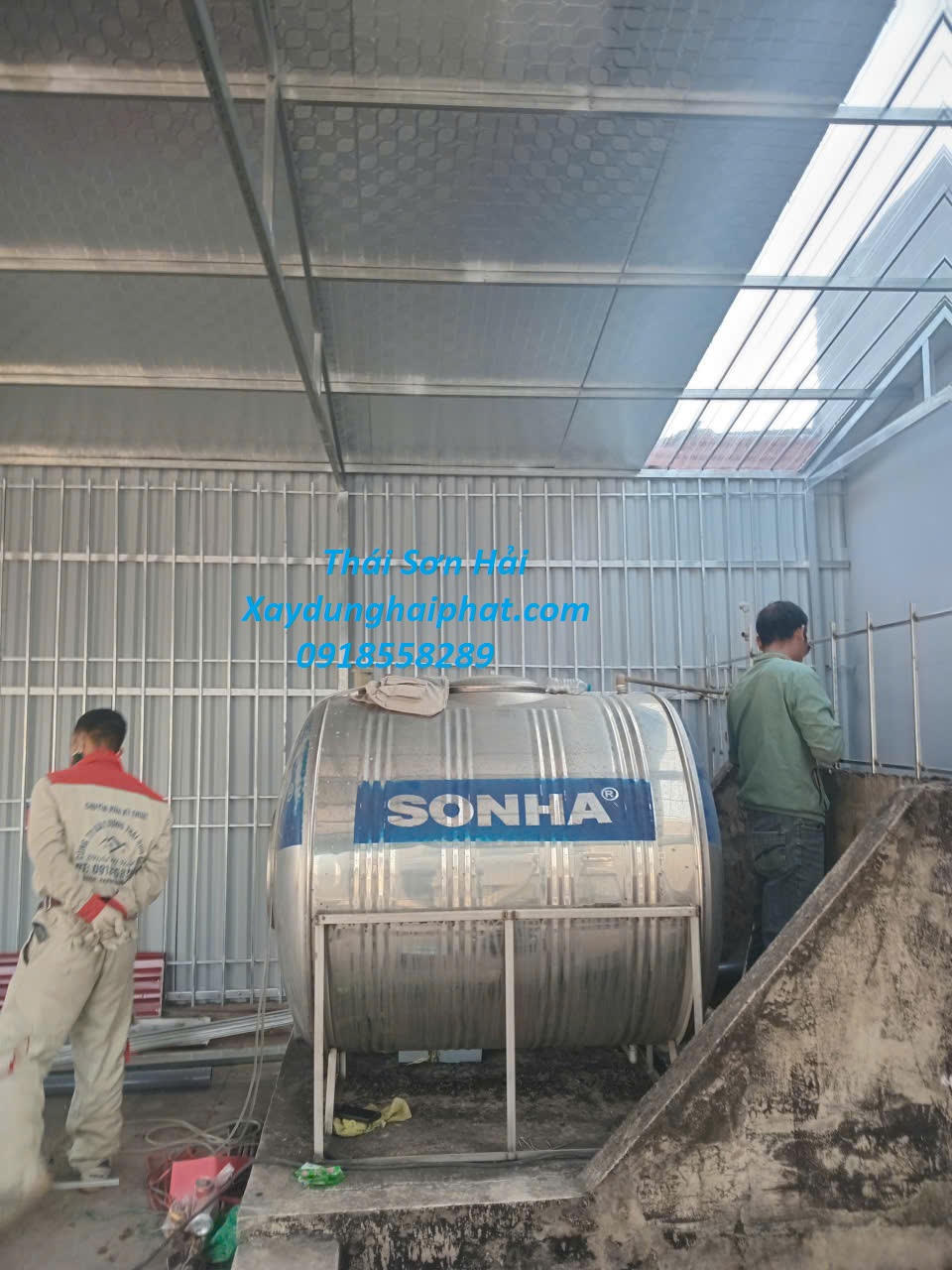 xuong-gia-cong-cua-sat-mai-ton-lam-cua-sat-mai-ton-cho-nha-dan-o-HN-2