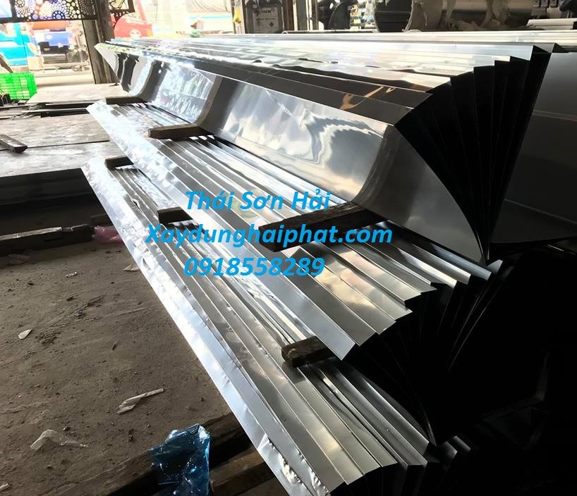xuong-gia-cong-mang-xoi-ton-inox-cung-cap-va-lap-dat-mang-xoi-ton-inox-tai-hn-4